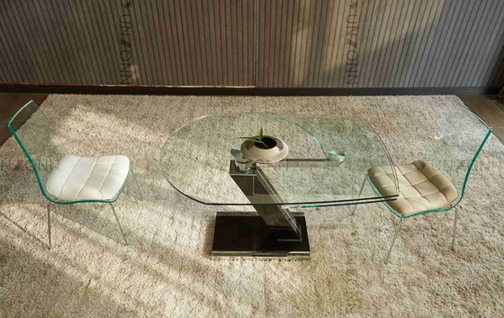 연장 불규칙한 모양의 자전 식탁은 식당을 위한 공간을 절약합니다