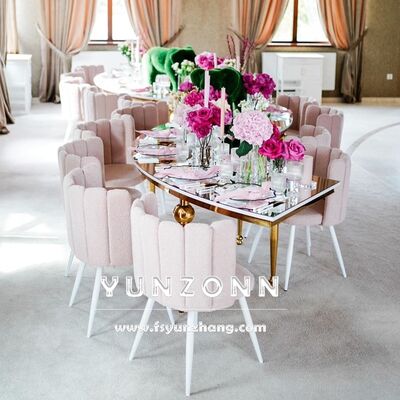 좋은 가격 두바이 럭셔리 스타일 웨딩 이벤트용 가구 잔치실 왕실 의자 손가락 모양 벨벳 사용자 정의 식사 의자 온라인으로