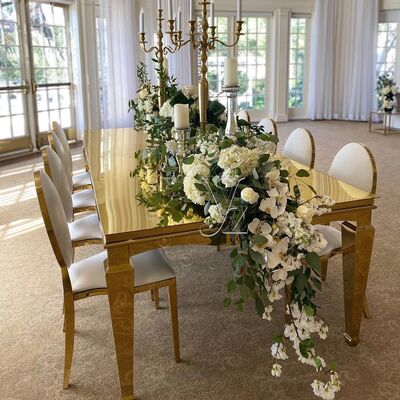 좋은 가격 스테인리스 스틸 베이스 강화 유리 상판 모던 다이닝 테이블 세트 (가정, 레스토랑, 호텔, 야외용 대리석 금속 소재) 온라인으로