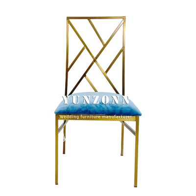 좋은 가격 이벤트용 쿠션 포함 중국 공장 금색 흰색 웨딩 연회용 치아바리 의자 온라인으로